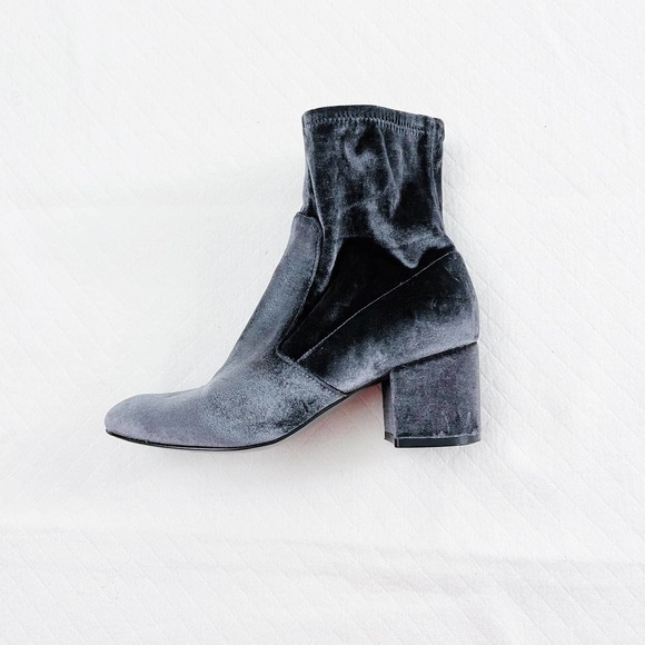 Ivanka Trump Faux Suede Zip Up Booties sz6 Grey - Picture 4 of 8